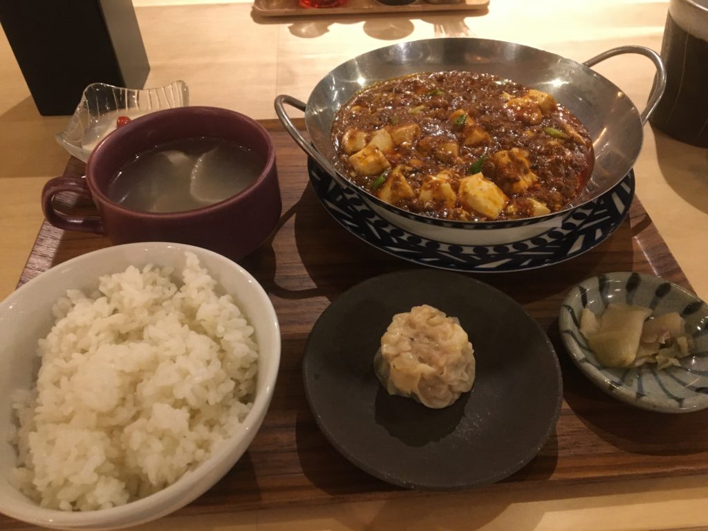 リバヨンアタックの麻婆豆腐定食