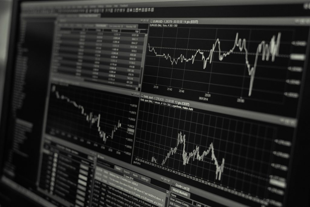 気になる企業の情報を収集